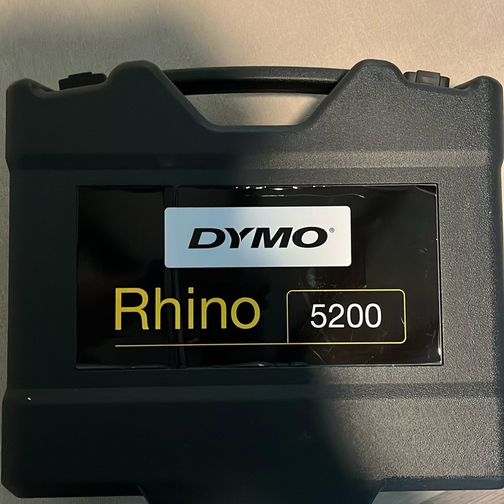 Brand New , Never used . Dymo professional Label gun